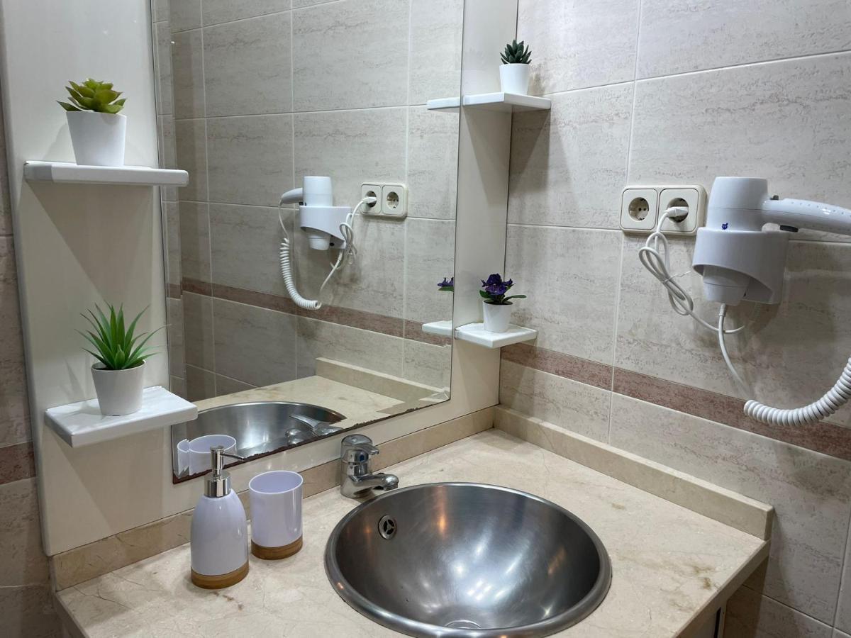 Estudio En Fuencarral Granvia Apartment *