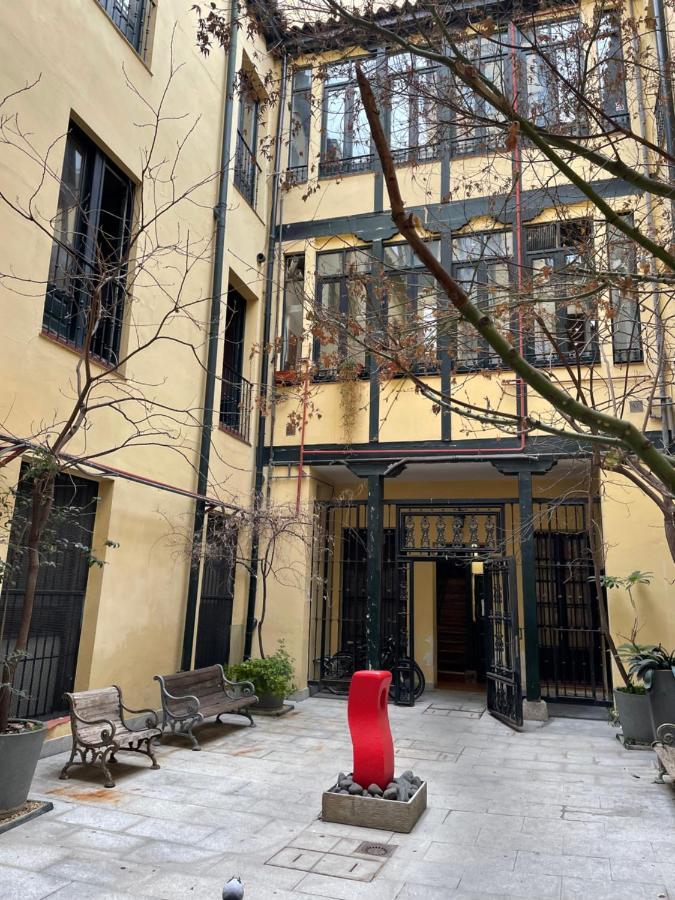 Estudio En Fuencarral Granvia Madrid